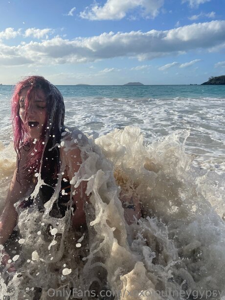 Laylaniluxxo pornostar nackten bild