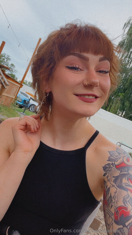 Alchemicalreaction perfekte nacktheit bilder