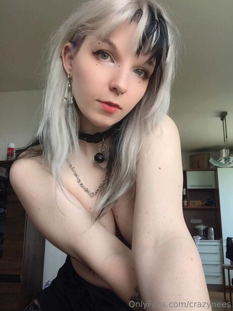 Crazynees exklusive erotische foto