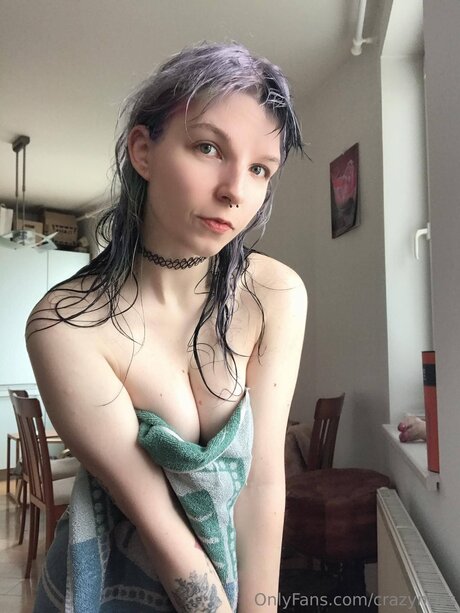 Crazynees schauspielerin beste fotos