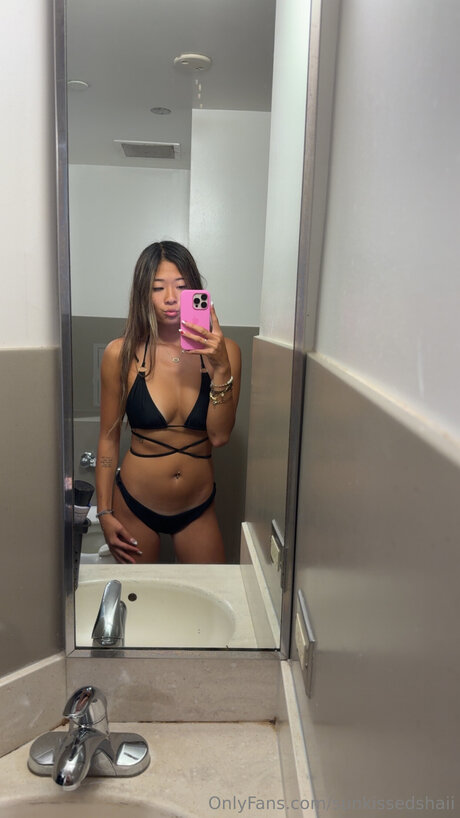 Sunkissedshaii exklusive hübsche bild