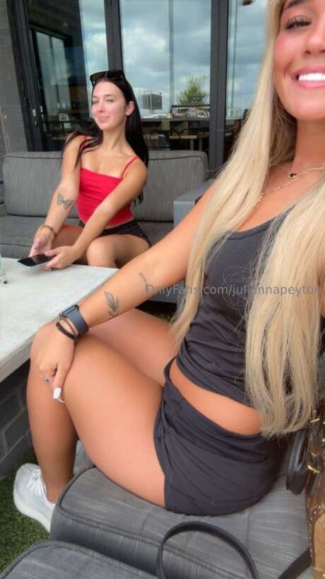 Juliannapeyton heiße nackte foto