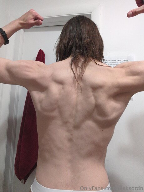 Aleksqrdn hübsche nacktheit archiv