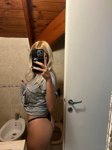Isabellaa12 sexy erotische foto