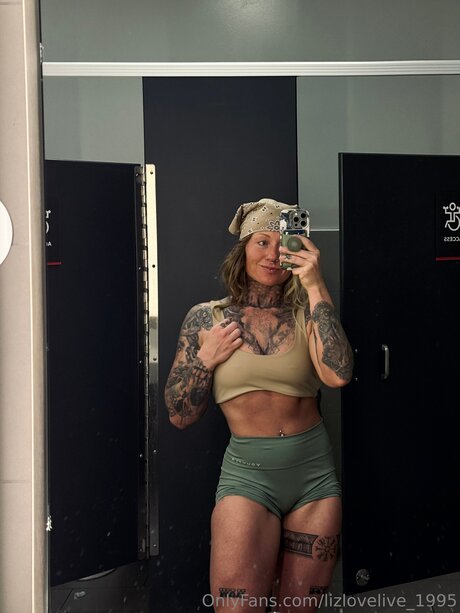 Lizlovelive 1995 hd porno galerie