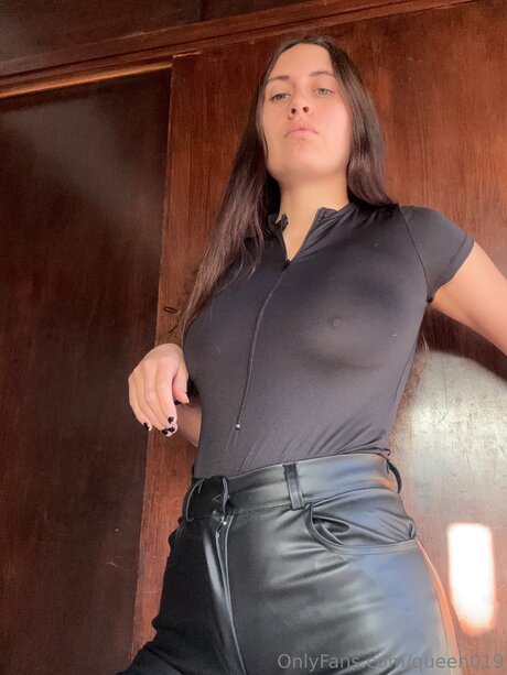 Queen019 exklusive nackte galerie