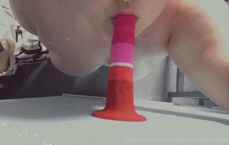 Indiesummersfree nackt sexy bild