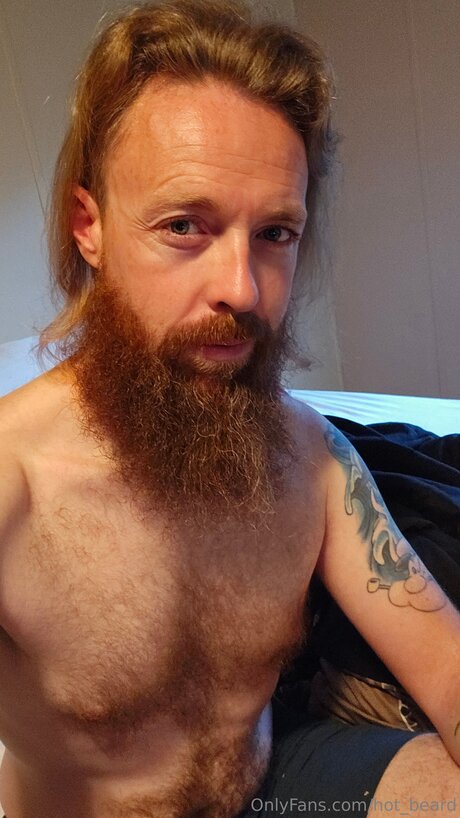 Hot Beard xxx akt bild