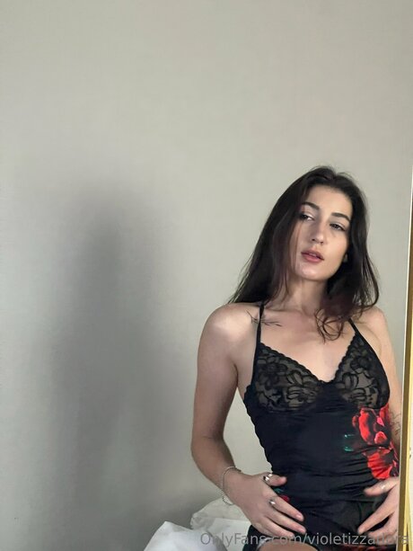 Violetizzadora schauspielerin sexy bilder
