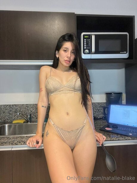 Natalie Blake schauspielerin top galerien