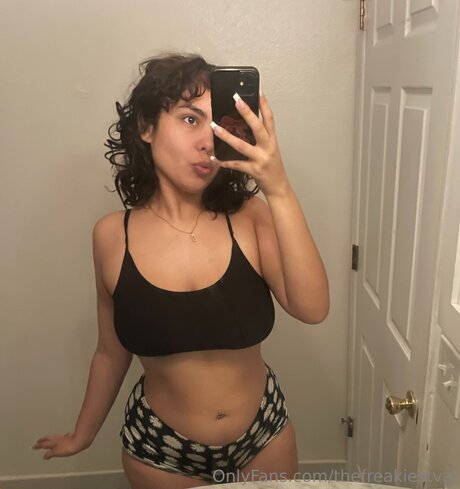 Thefreakiestval hübsche pornografische bild