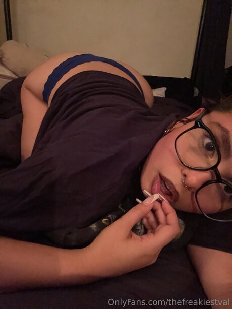 Thefreakiestval xxx heiße bilder