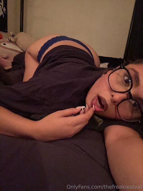 Thefreakiestval model pornografische fotos