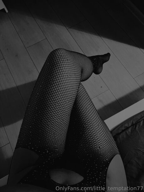 Little Temptation77 hd nackte bild