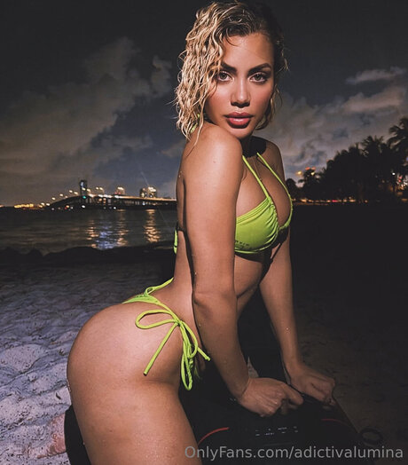 Adictivalumina kunst akt archiv