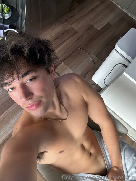 Andersonstorm pornostar nackt bild