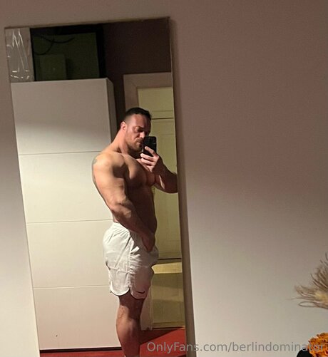 Berlindominator nackten archiv