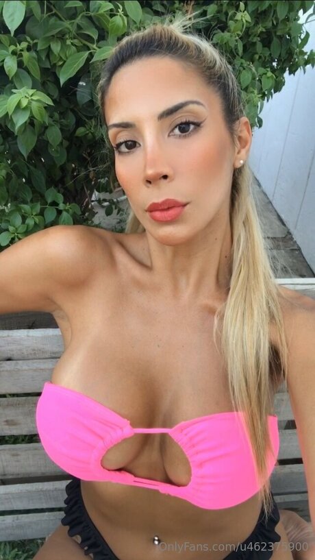 Lolavippp model erwachsene bild