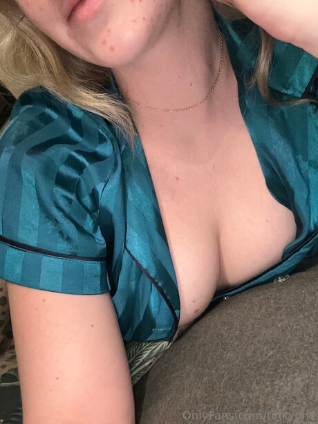 Tinkyone pornostar sexy bilder