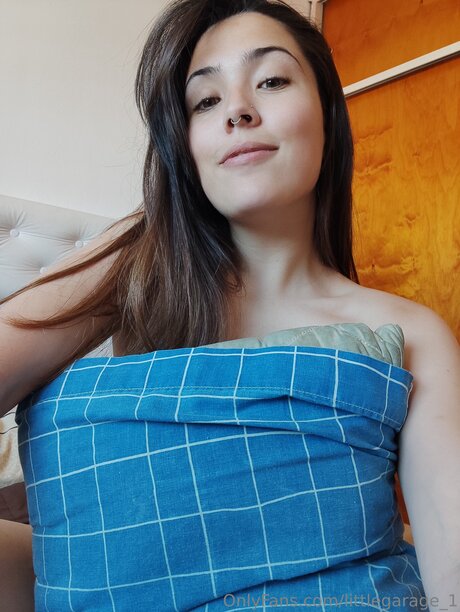 Kinkydaniela erotische exklusive bilder