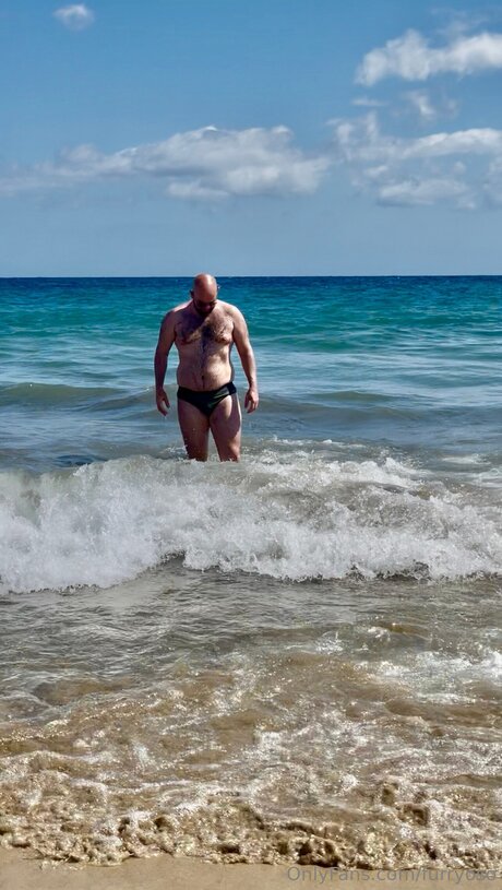 Furryoso model sexy bilder