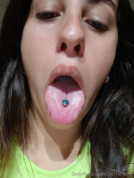 Bitch69hot nackt akt archiv