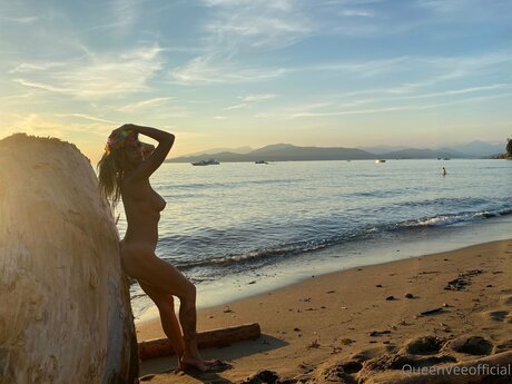 Queenvee Sexy nackt beste foto