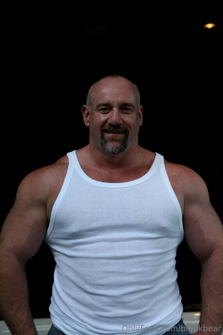 Bigukbear heiße top foto