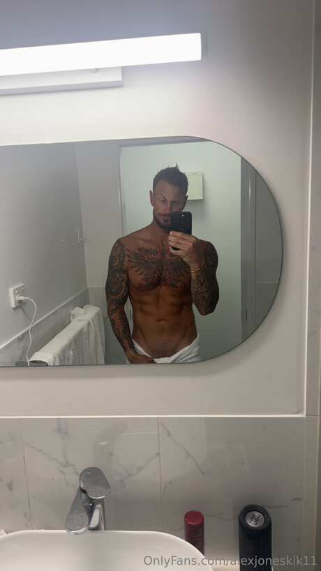 Alexjoneskik11 exklusive kostenlose bilder