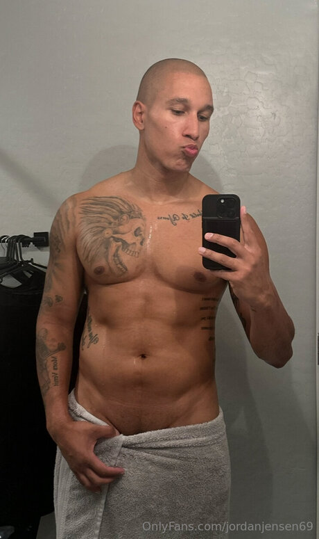 Jordanjensen69 nackt akt fotos
