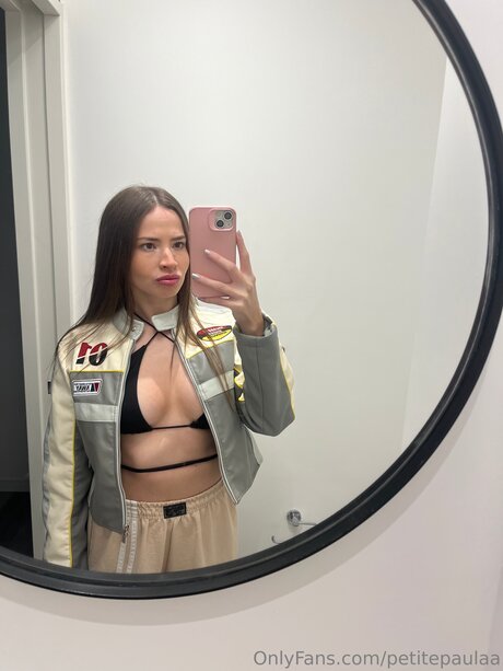 Petitepaulaa hübsche nackte fotos