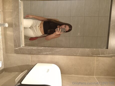 Karolayblonde nacktheit erwachsene galerien