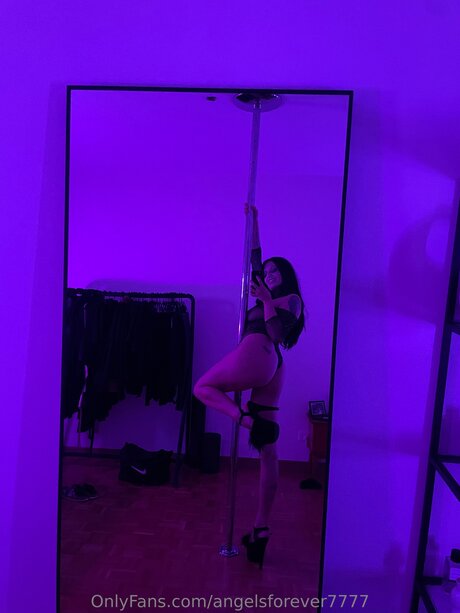 Angelsforever7777 erwachsene nackt archiv