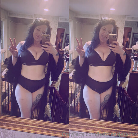 Hotmessjessxxx schöne nackten bild