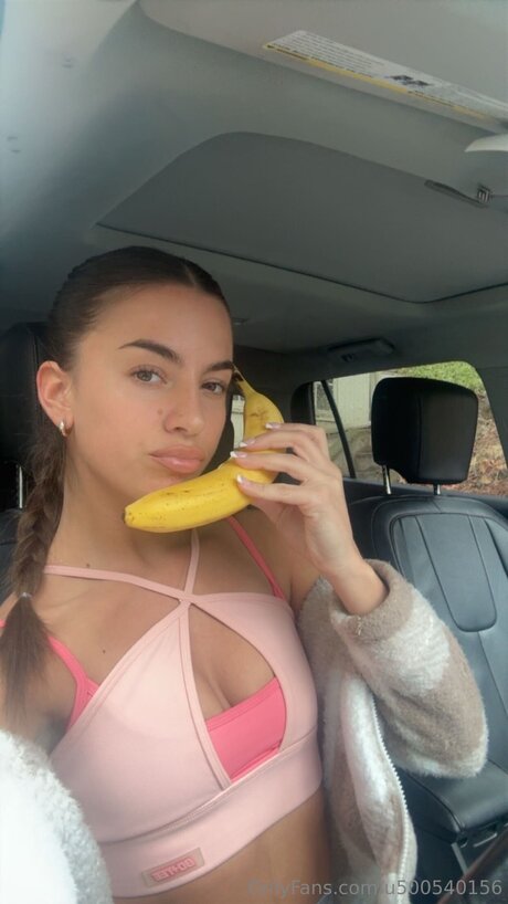 Lily Mirabella schauspielerin porno foto