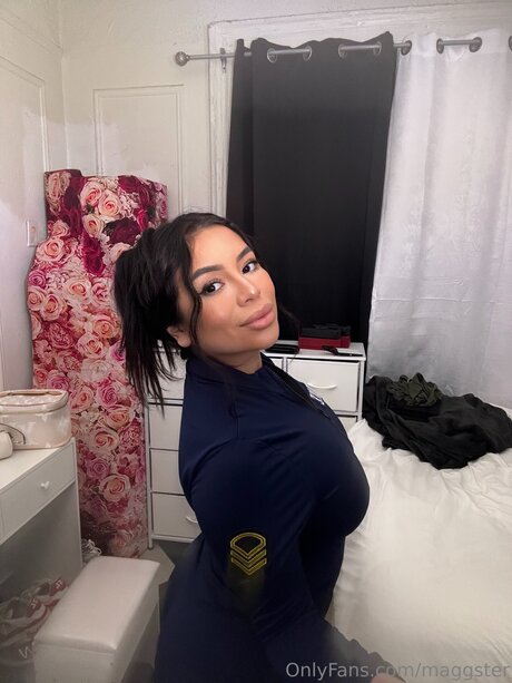 Loveelunaaa kostenlose exklusive galerien