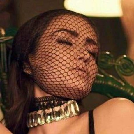 Celia Lora pornostar kunst fotos