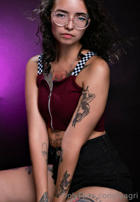 Electrahearth porno akt foto