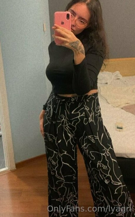 behaarte achseln onlyfans hübsche heiße galerie