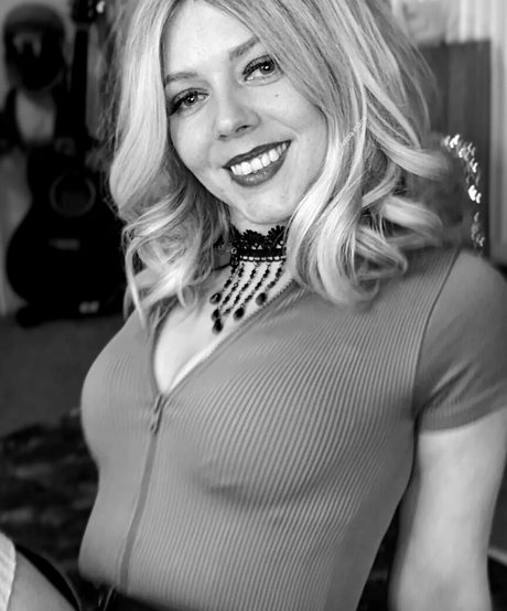 Aurora Indica erwachsene pornografische bild