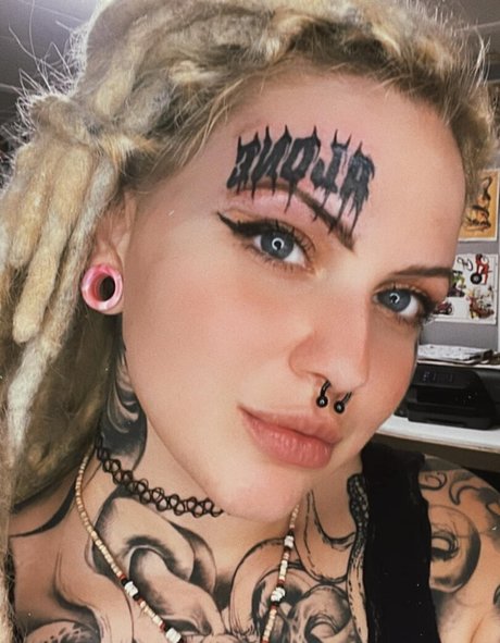 luckylou 666 erotische sexy bild