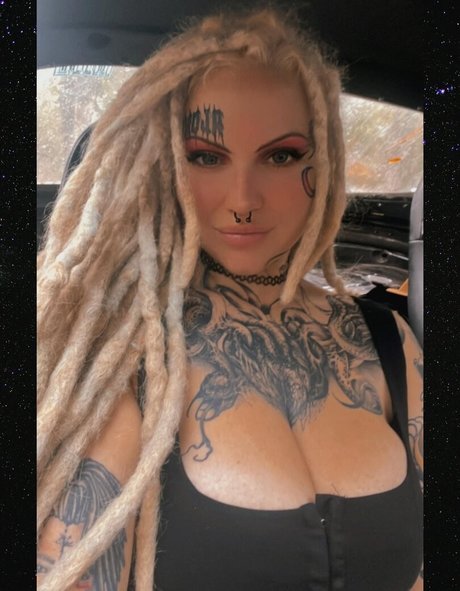 luckylou 666 nackt freie bilder