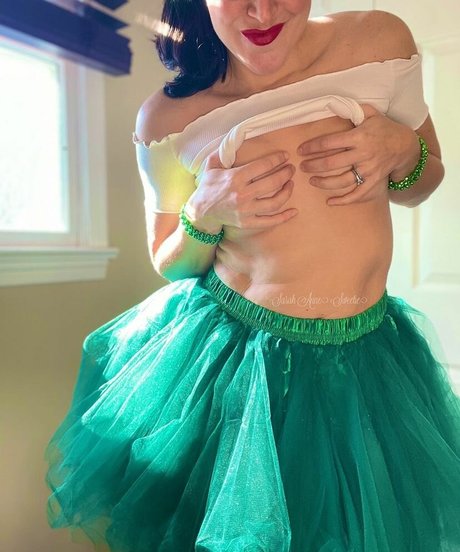 Sarah Anne Sweetie heiße pornographische bilder