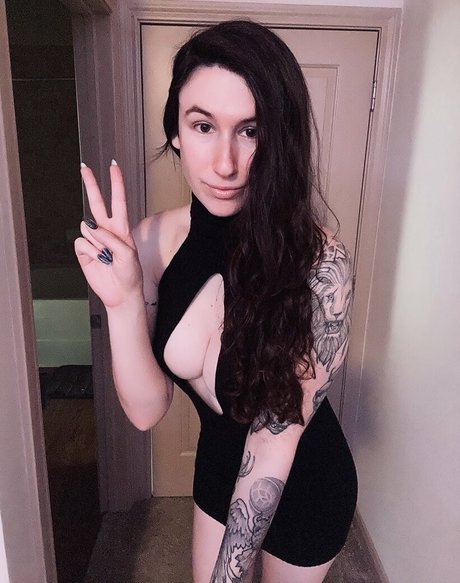 Bloody porno erwachsene bild