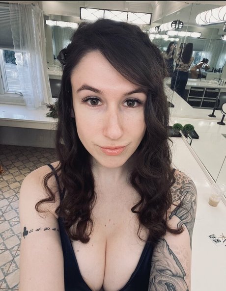 Bloody hübsche exklusive bilder