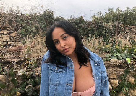 asiatische lesbische onlyfans porno erwachsene bilder