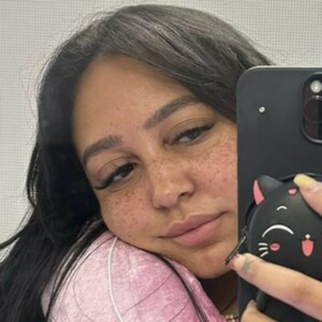 emilycheree hd bilder