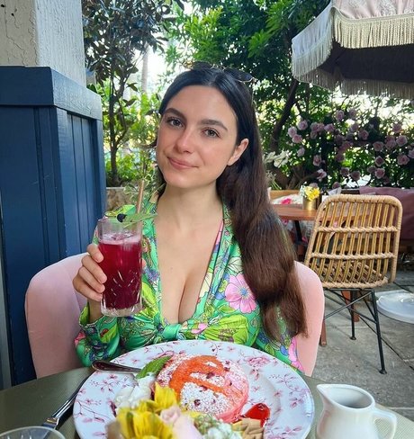 Theresa kunst sexy galerie