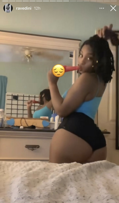 Ravedini schöne pornostar fotos