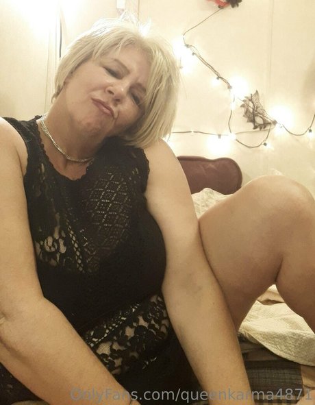 queenkarma4871 heiße nackten galerie